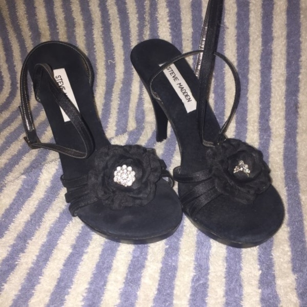 Steve Madden Black Flower Heels